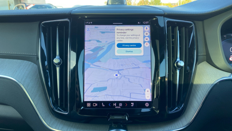 Volvo XC60 2.0 T8 [455] RC PHEV Ultimate Dark 5dr AWD Gtron Estate